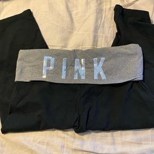 PINK Capri Leggings size Large - bling on back